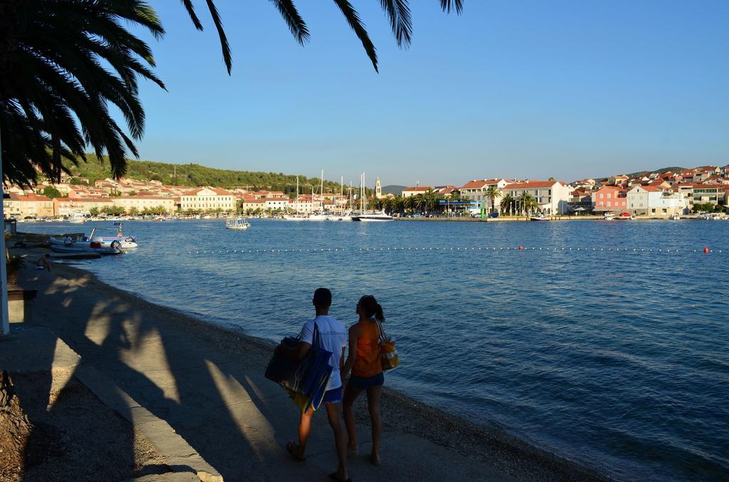 Holiday Home Paric Vela Luka Extérieur photo